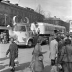 1950-coffee-pot-trucks-raised-a-buzz-among-consumers-in-1950s-europe-1476934829252-500×498