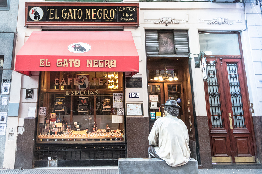 El Gato Negro cumplió 90 años Exigí Buen Café